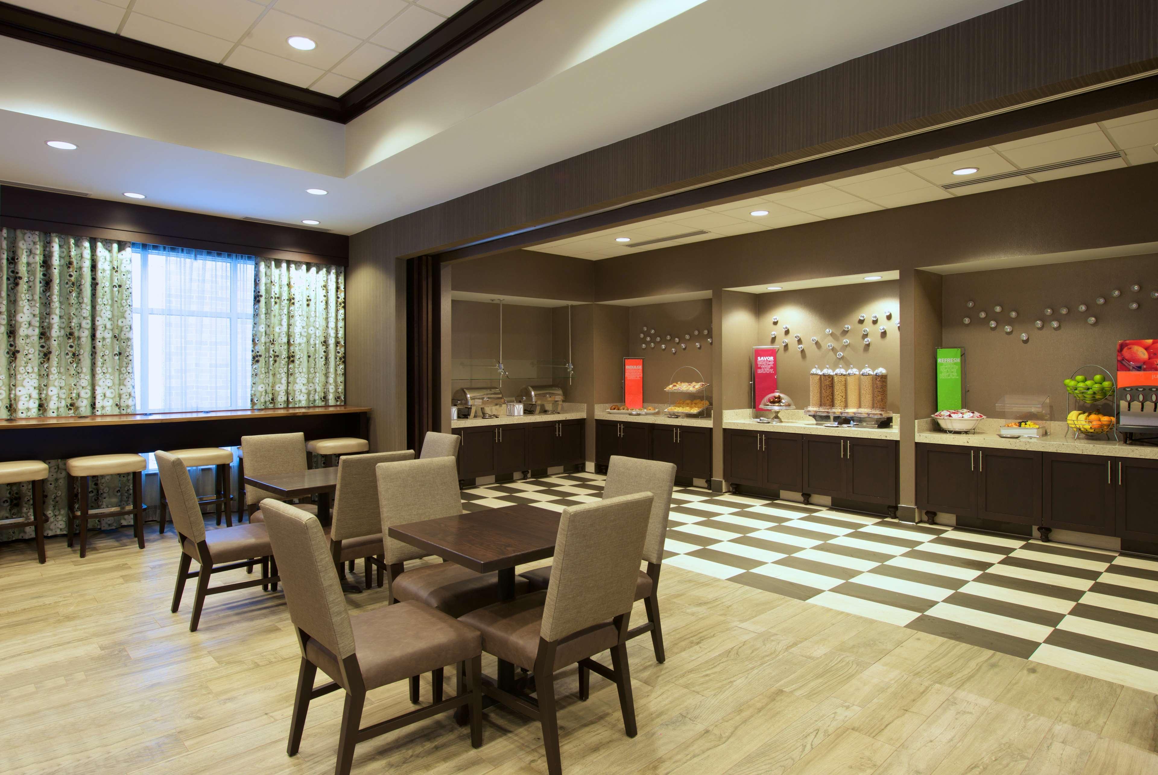 Hotel Hampton 3*